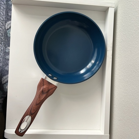 Phantom Chef 8” Non-stick Fry Pan - Picture 3 of 5
